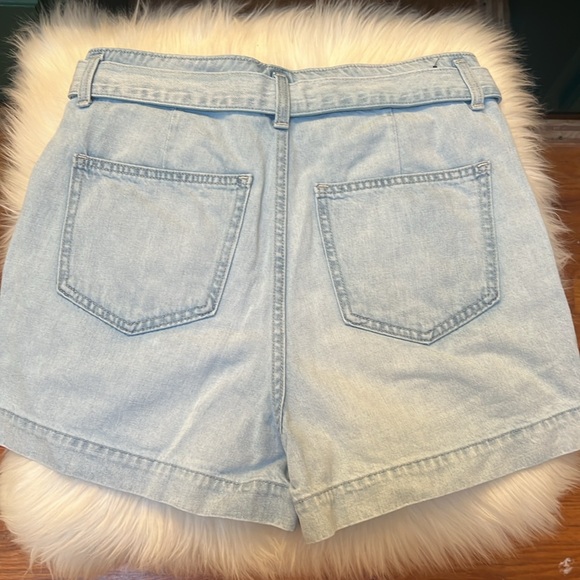 Gap Jean shorts - Picture 2 of 3